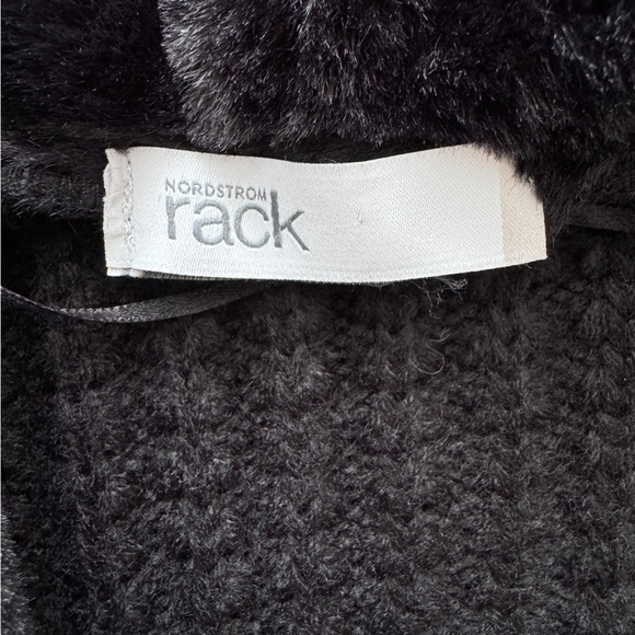 Black Faux Fur Vest Boho Chic Minimalist Layering Piece Knit Back One Size - Picture 10 of 11